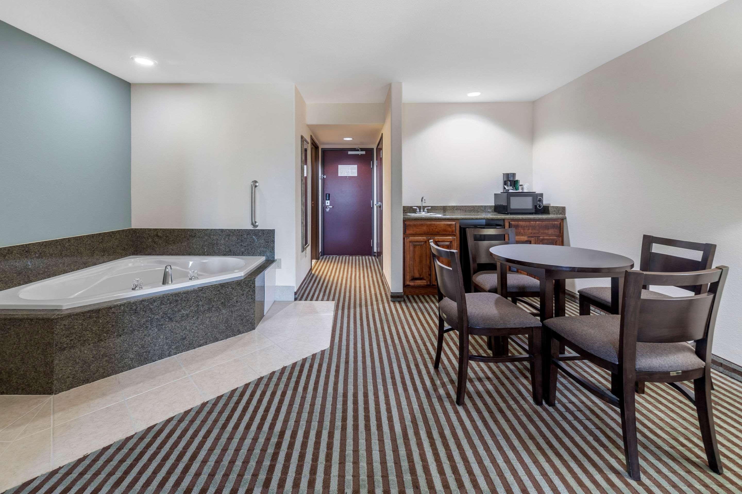 Comfort Inn & Suites Perry I-35 Buitenkant foto