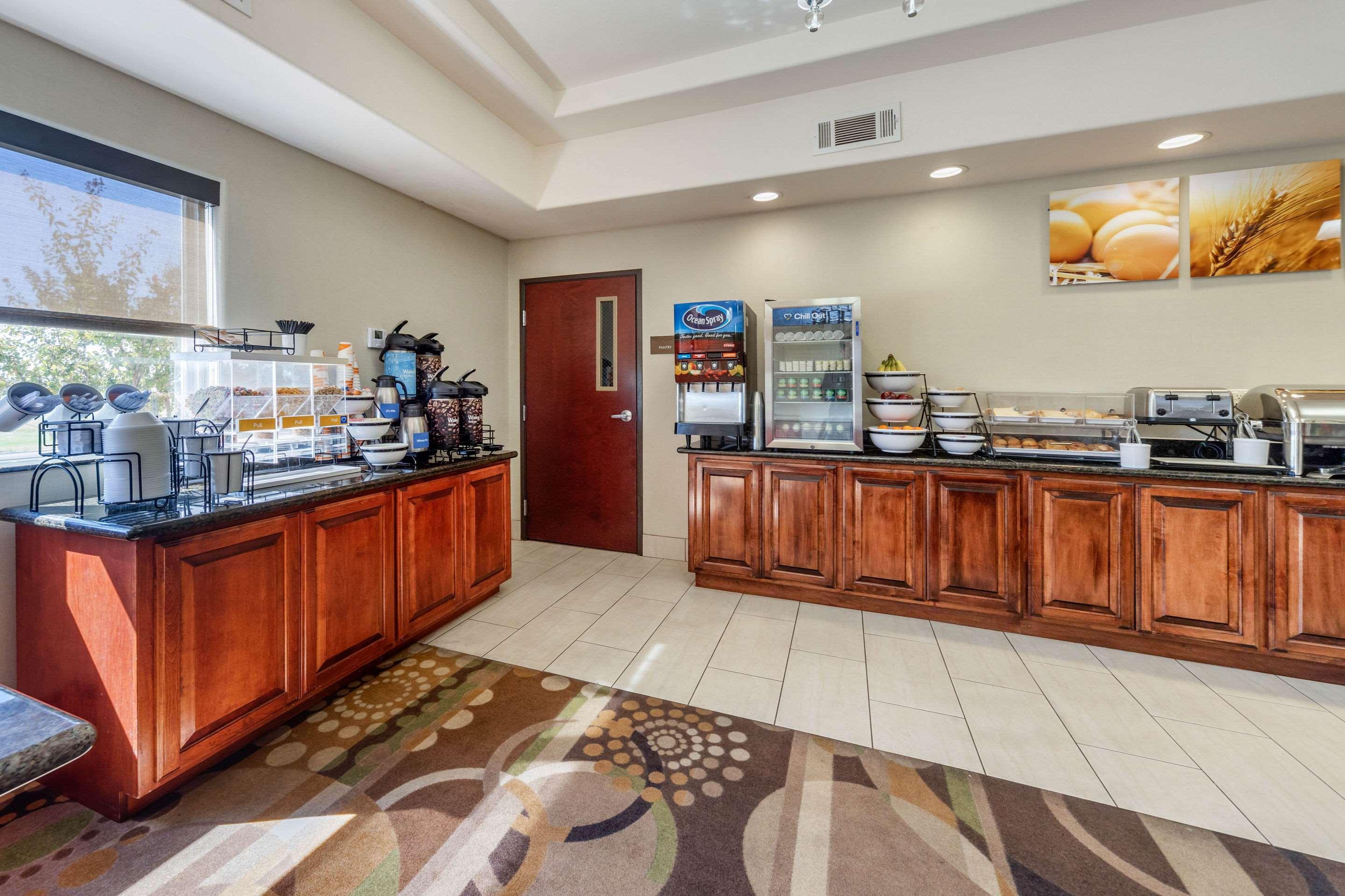 Comfort Inn & Suites Perry I-35 Buitenkant foto