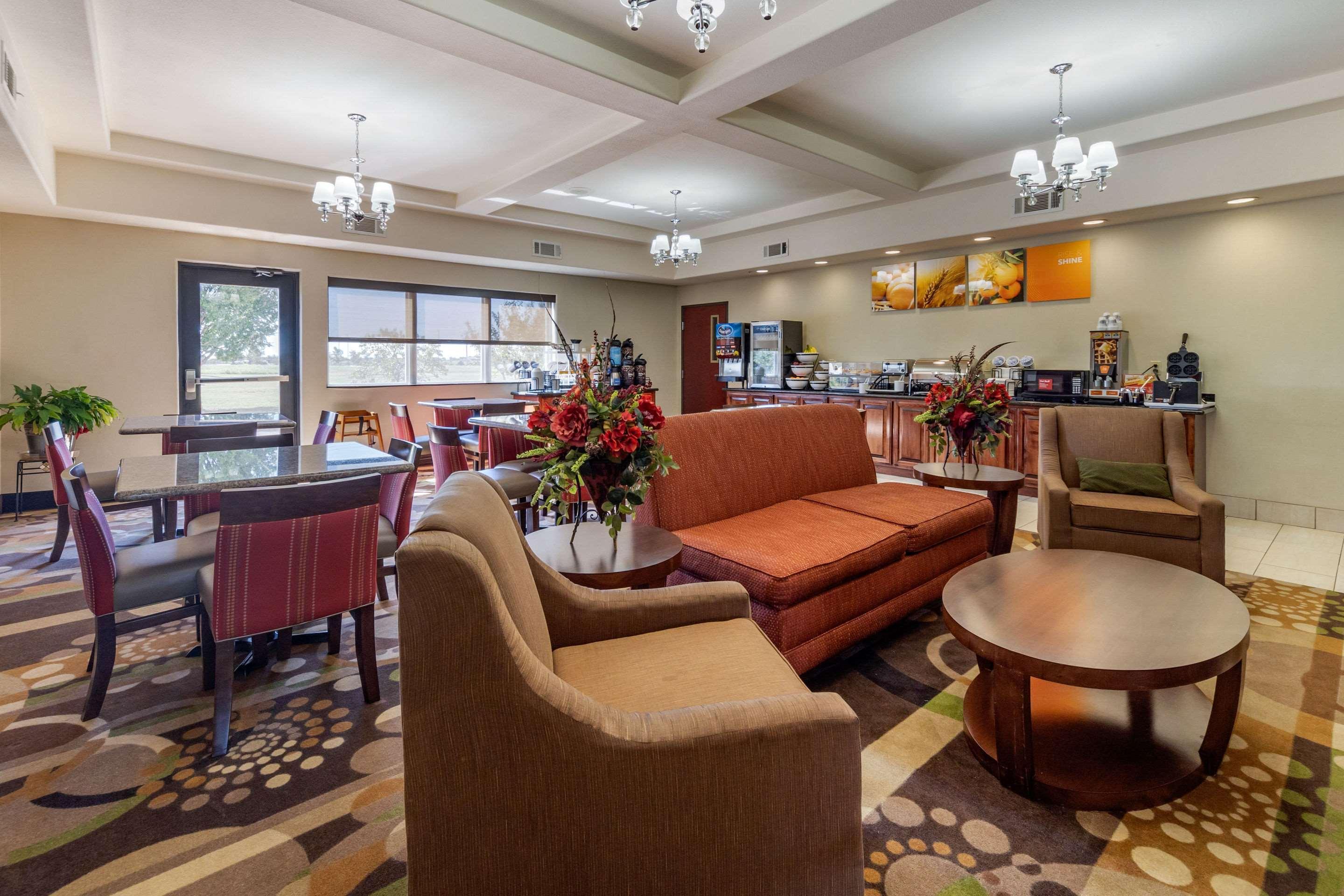 Comfort Inn & Suites Perry I-35 Buitenkant foto